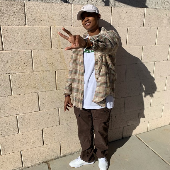 Meet your Posher, Keona - Picture 8 of 8